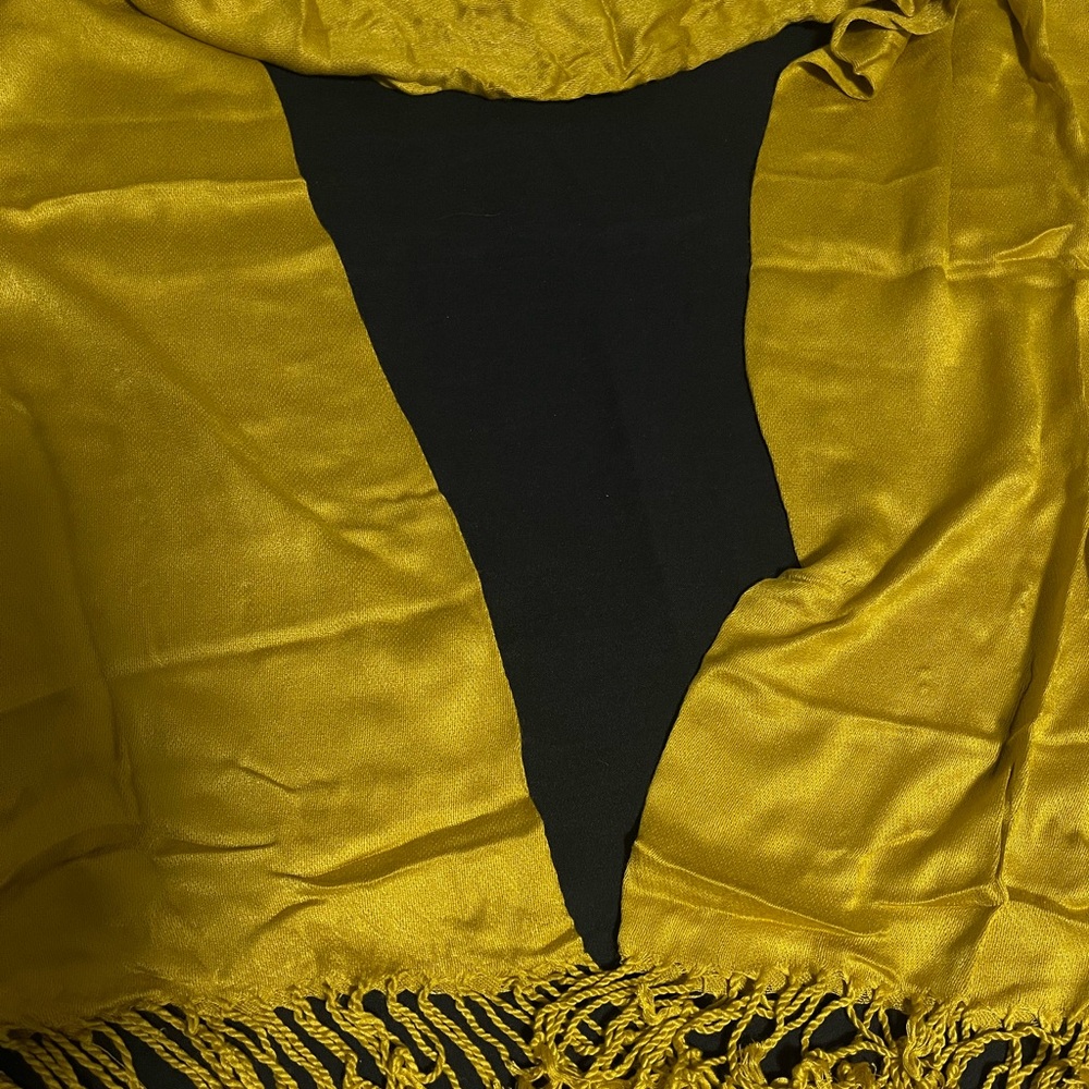 Elegant Gold Scarf